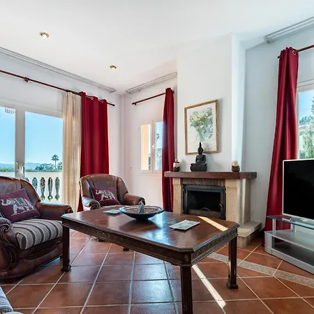 Casa En Entorno De Tranquilidad Villa *